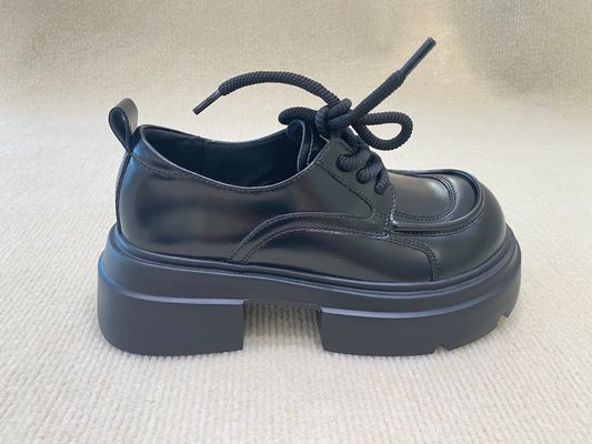 Todos los negros de cordones hasta mulas zapatos Loafers